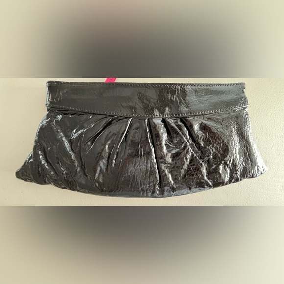 LAUREN MERKIN | Louise Glossy, clutch purse.